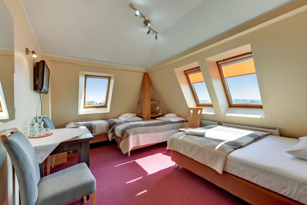 Bed and breakfast Abak 2*